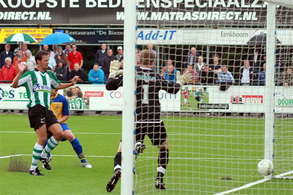 SC Genemuiden - FC Lisse (Foto Helmich Lubberts).